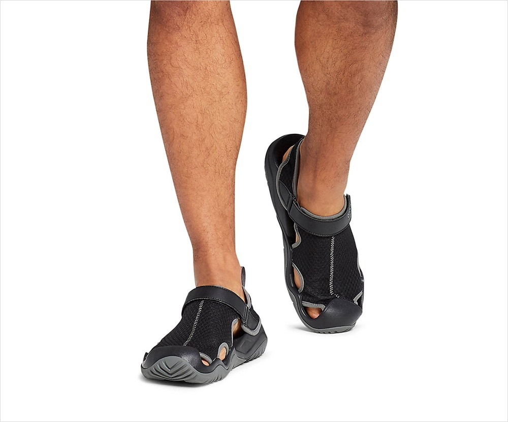 crocs swiftwater mesh deck men's river sandals